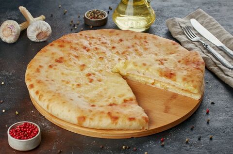 Осетинский пирог с картофелем и сыром