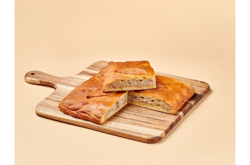 купить пирог "мужской" с говядиной, свининой и сыром - пироговая компания