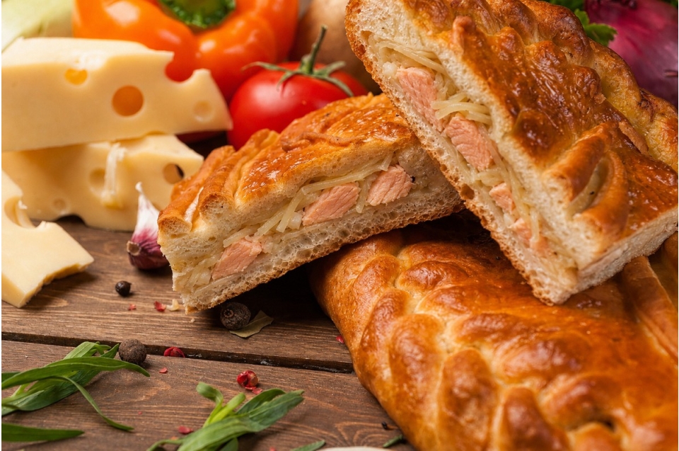 купить пирог с сёмгой и картофелем - пироговая компания