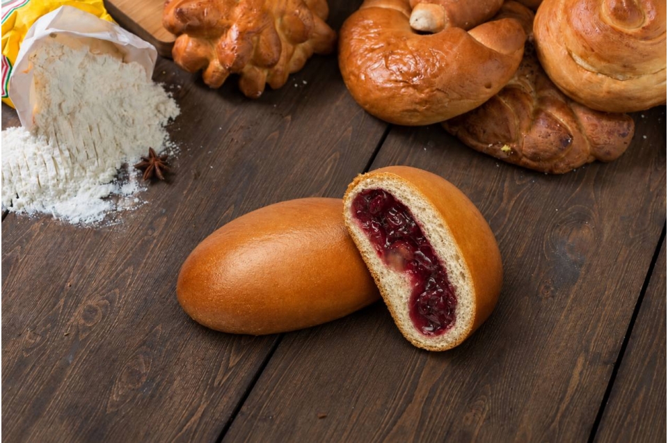 купить пирожок с брусникой - пироговая компания