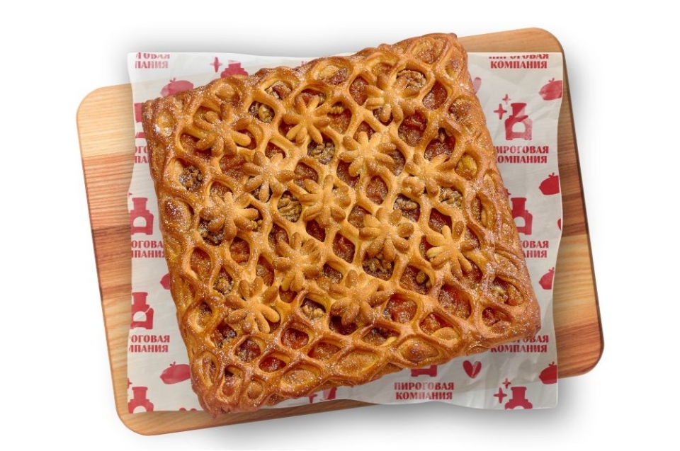 купить пирог с грушей, курагой и грецким орехом - пироговая компания